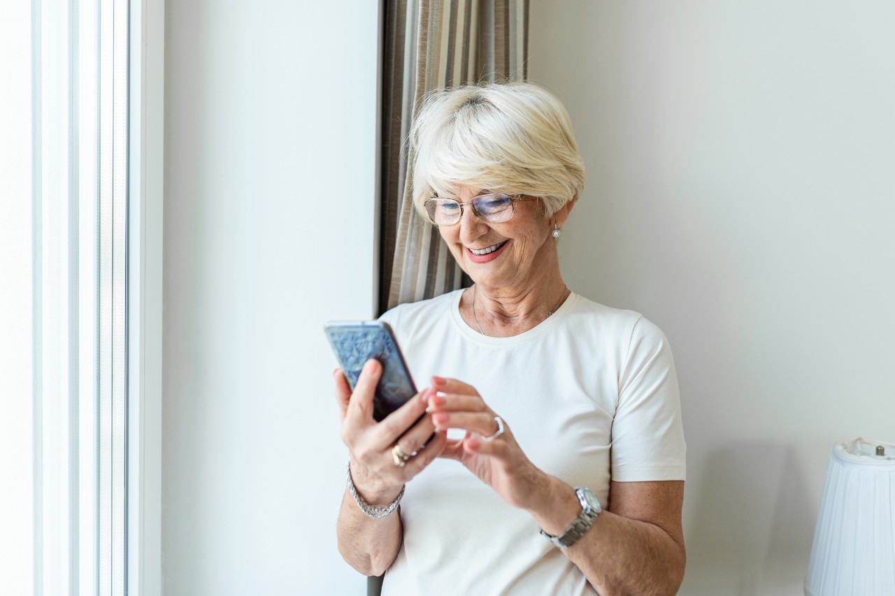 Elderly woman smiling 